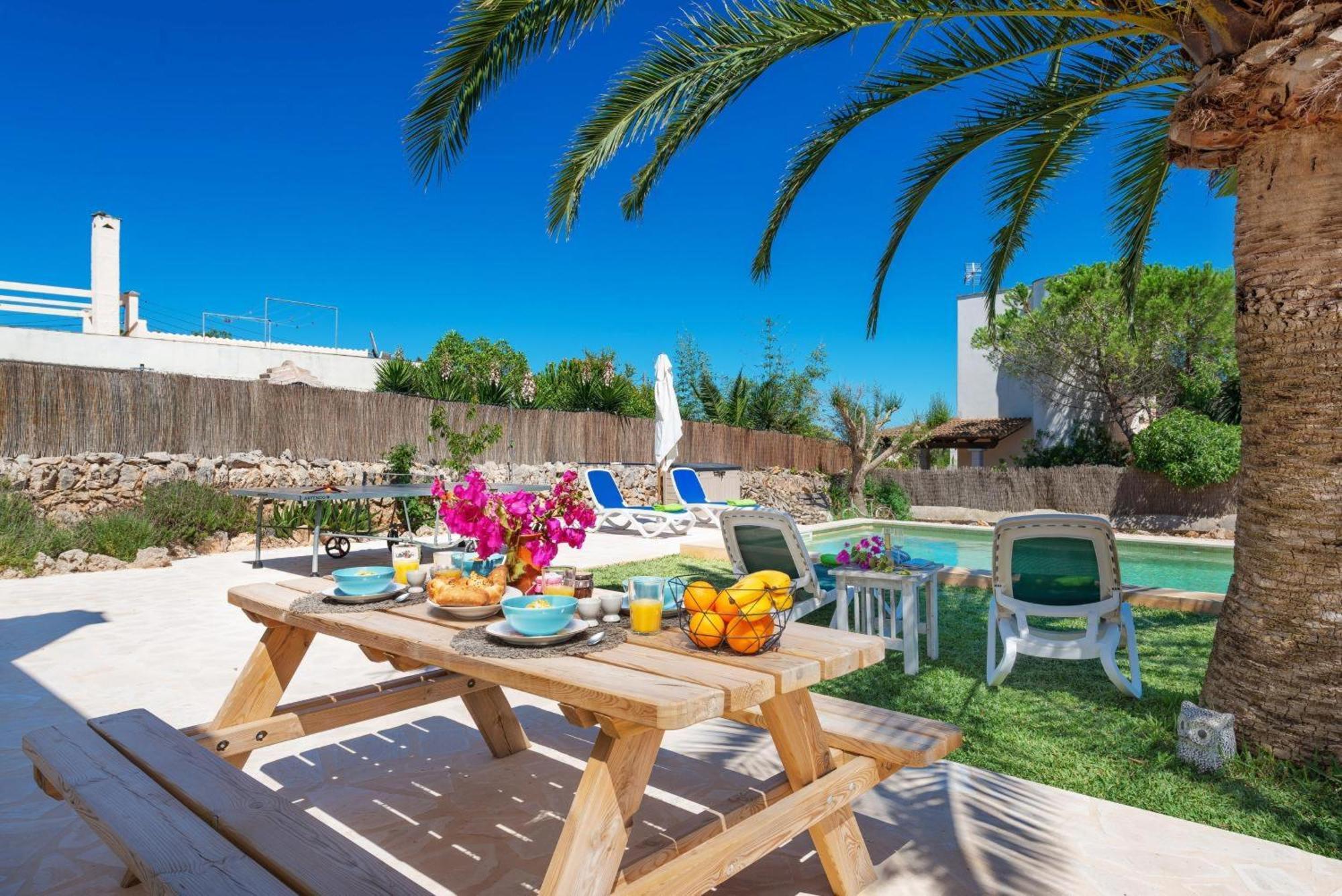 Estrellas Villa Cala Llombards